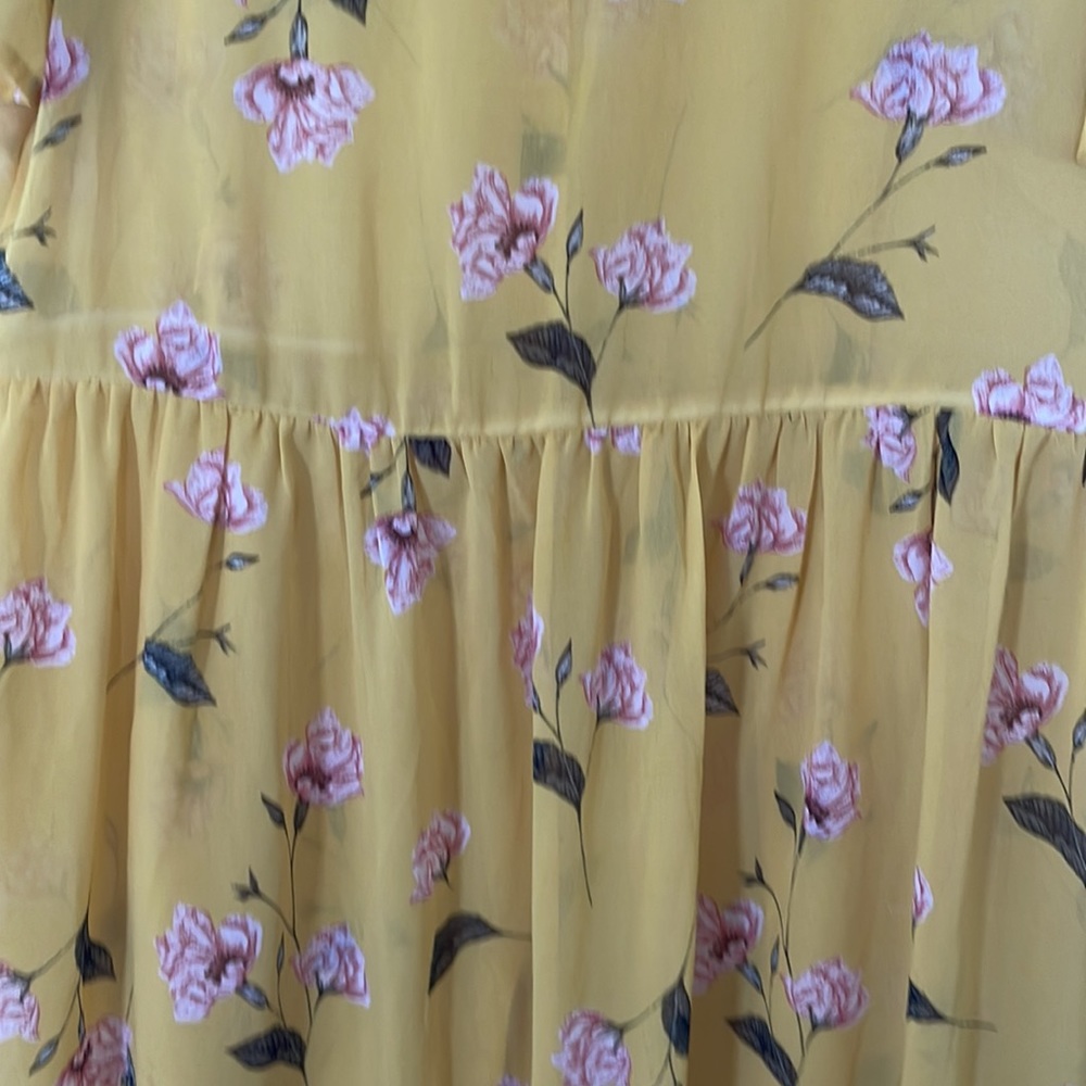 Torrid Yellow floral Top - Picture 9 of 11